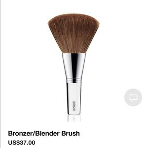 Bronzer / blender brush 🤍